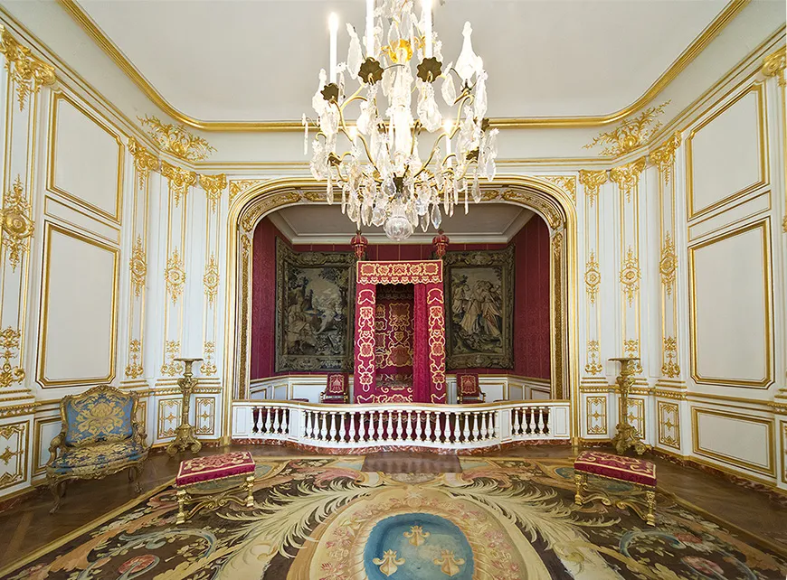 chateau de chambord castle inside 1